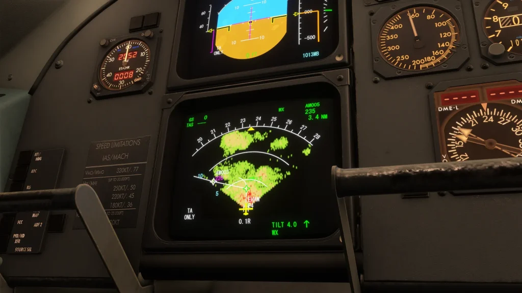 En vue SIM de Just Flight's Fokker F100 / F70 CRT EFIS ND avec radar météorologique