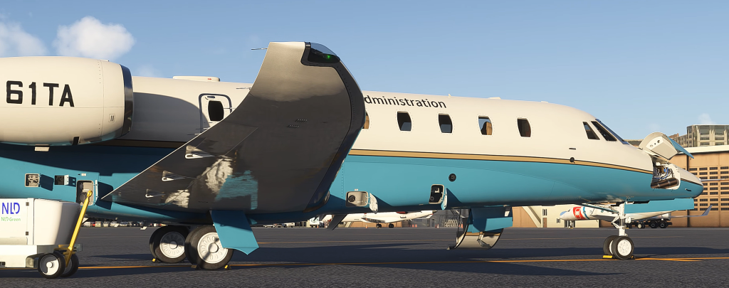 Cessna Citation C680 Sovereign+ de Skyward Simulations garé sur la rampe de l'aéroport dans MSFS