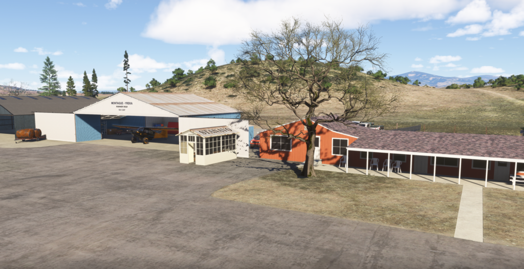 Hangars de la zone d'aviation générale de l'aéroport de Montague-Yreka Paysage Orbx MSFS 2024
