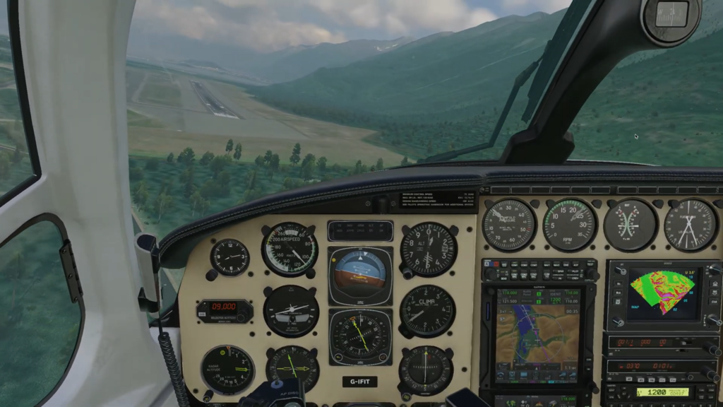Vue du cockpit lors de l'approche finale d'une piste du CIS Piper Chieftain.